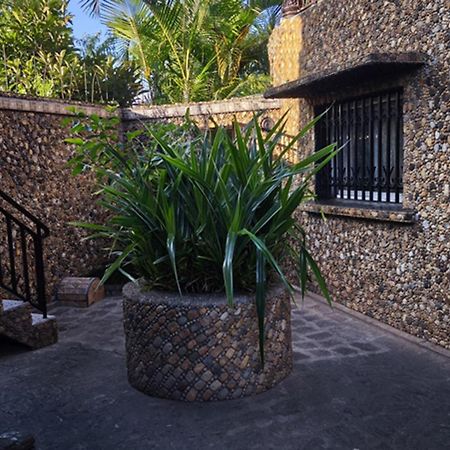 Hotel Restaurant Le Miamiam Glouglou Ambositra Ngoại thất bức ảnh